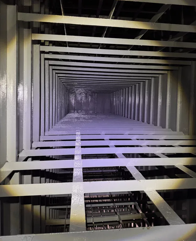 Beschichteter Innenraum eines Sprinklerbehälters