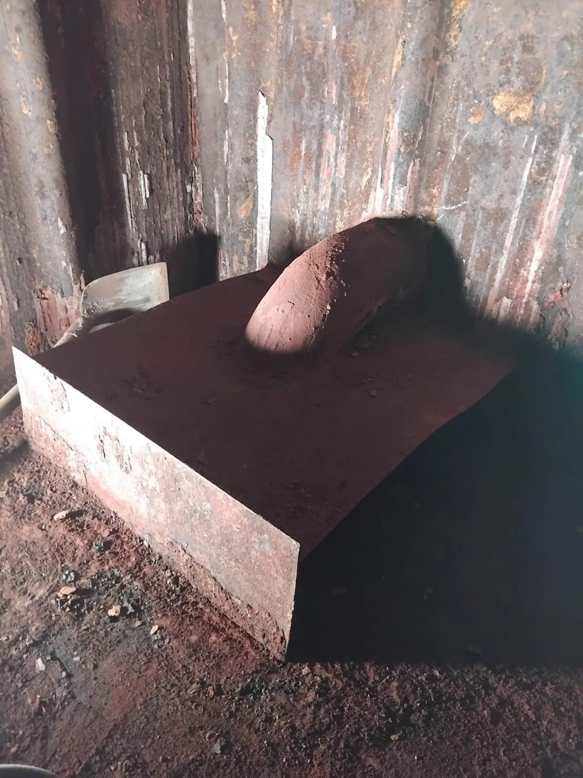 Sprinklerbehälter vor der Sanierung